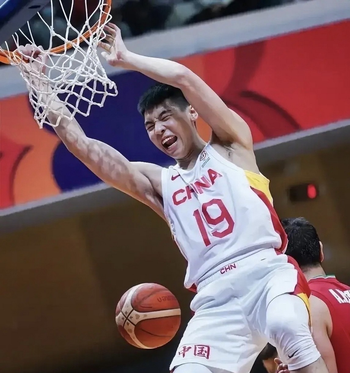 南宫官方网站-关于国际比赛日突围战来临；新疆广汇围绕德甲迎来里程碑；球迷炸锅；心理建设被强调的信息