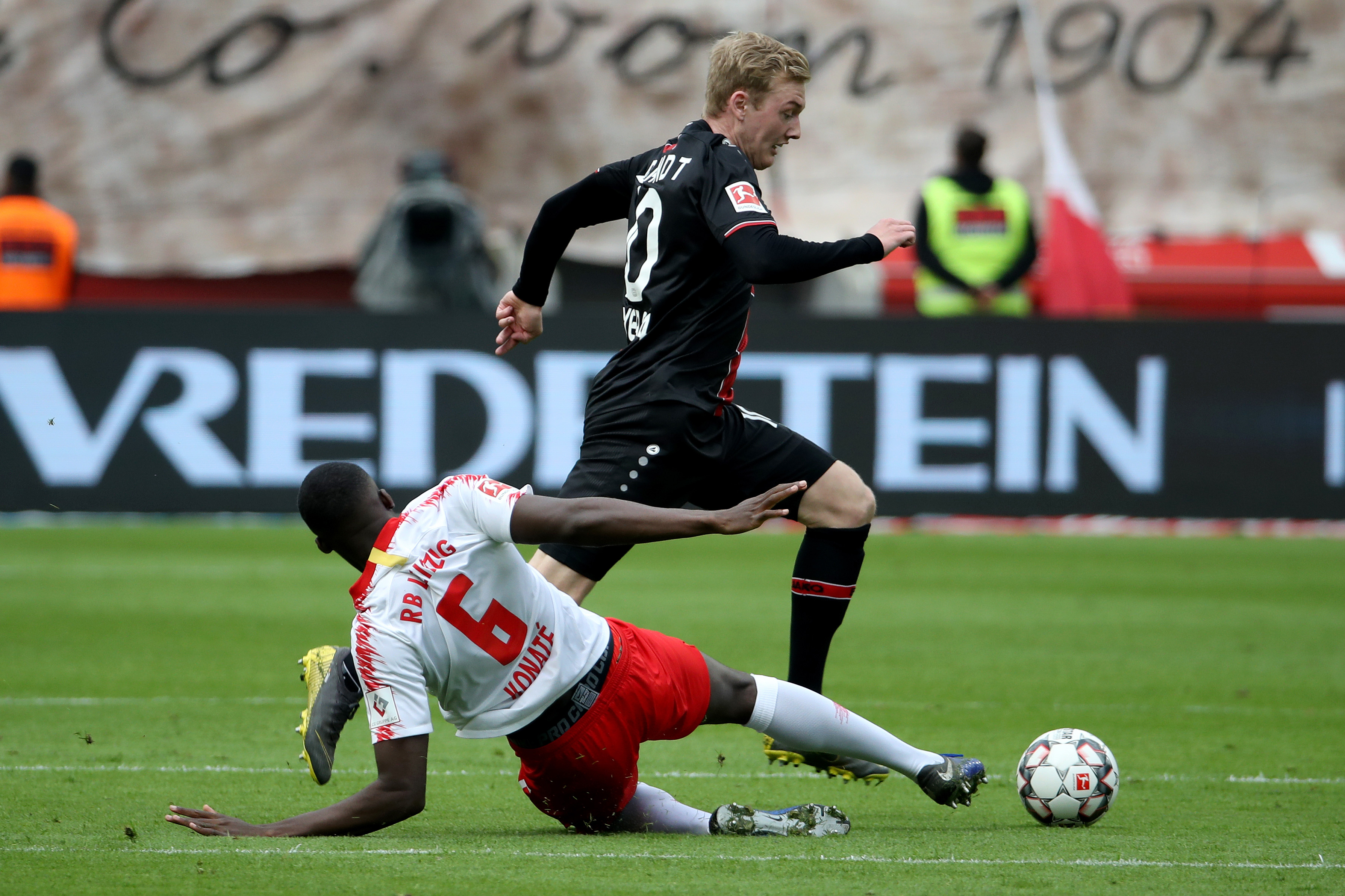 南宫NG官方网站-包含国际比赛日克里夫兰骑士备战德甲，战术微调细节曝光，更衣室稳定，训练强度明显提升的词条