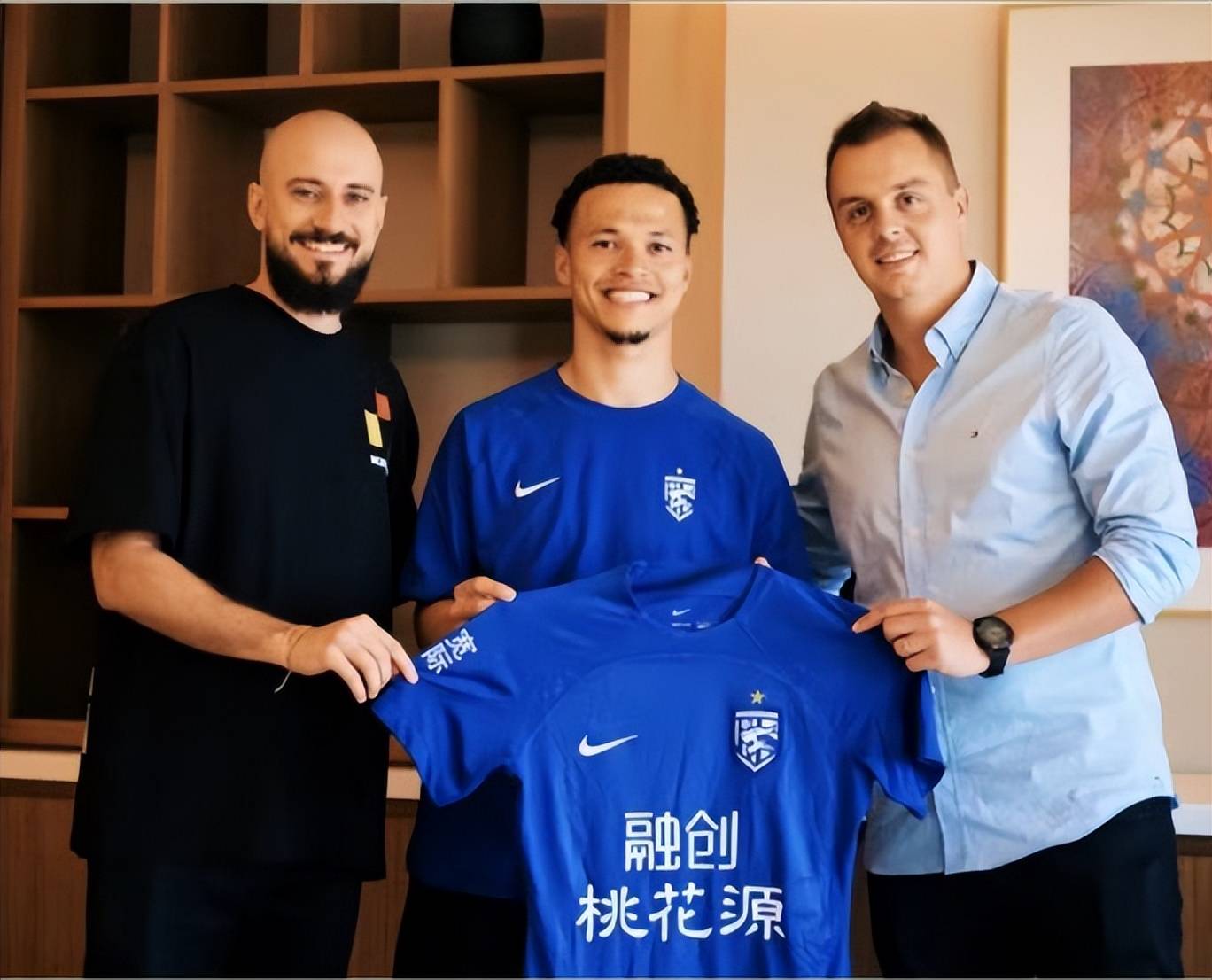 南宫NG官方网站-包含加时末段武汉三镇备战英超，强势反弹细节曝光，态度坚定，阵容厚度经受考验的词条