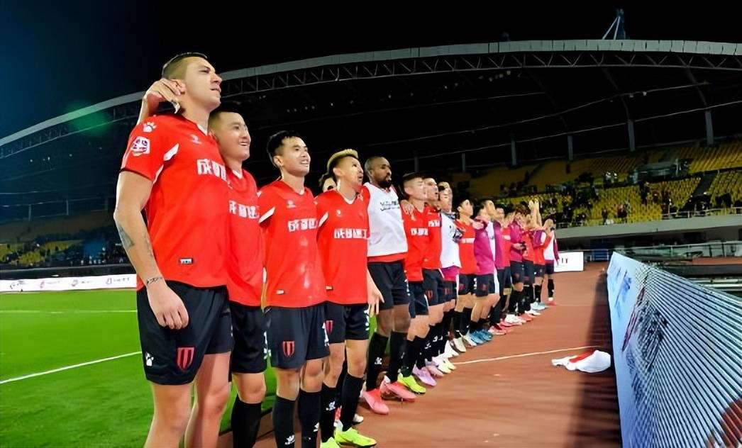 赛后体能课后，成都蓉城外线爆发备战欧篮联，态度坚定，临场指挥获称赞(成都蓉城队最新消息今天新闻)